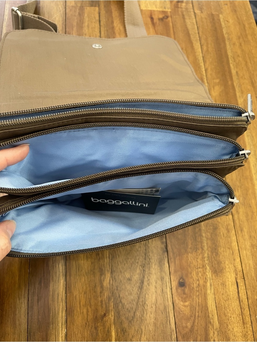 Baggallini Clever 3 zip Crossbody Bag Brown - Picture 9 of 9